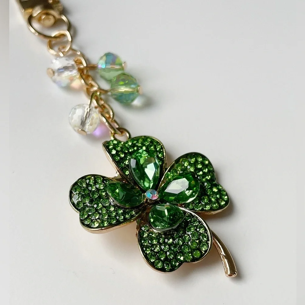 Clover Bag Charm - Picture 3 of 4
